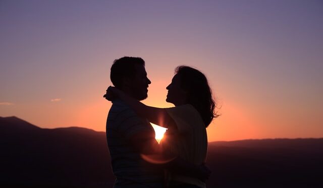 बादलुको घुम्टो भित्र